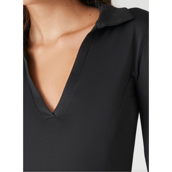 FOREVER 21 ~Contour Split-Neck Crop Top (NWT) - Picture 5 of 8